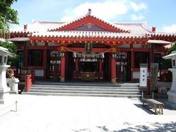 沖縄には少ない神社の一つ(拡大します)